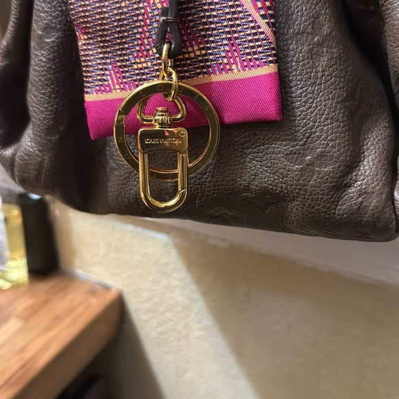 Authentic Louis Vuitton artsy - Picture 10 of 15